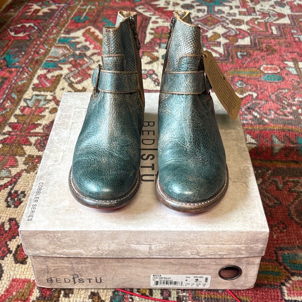 BED|STU Green Ankle Boots